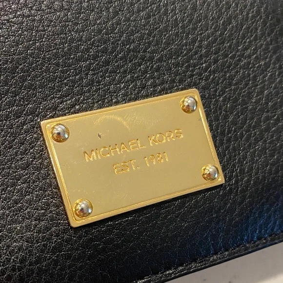 Michael Kors Black Leather Wallet with Gold Plate - Picture 2 of 7